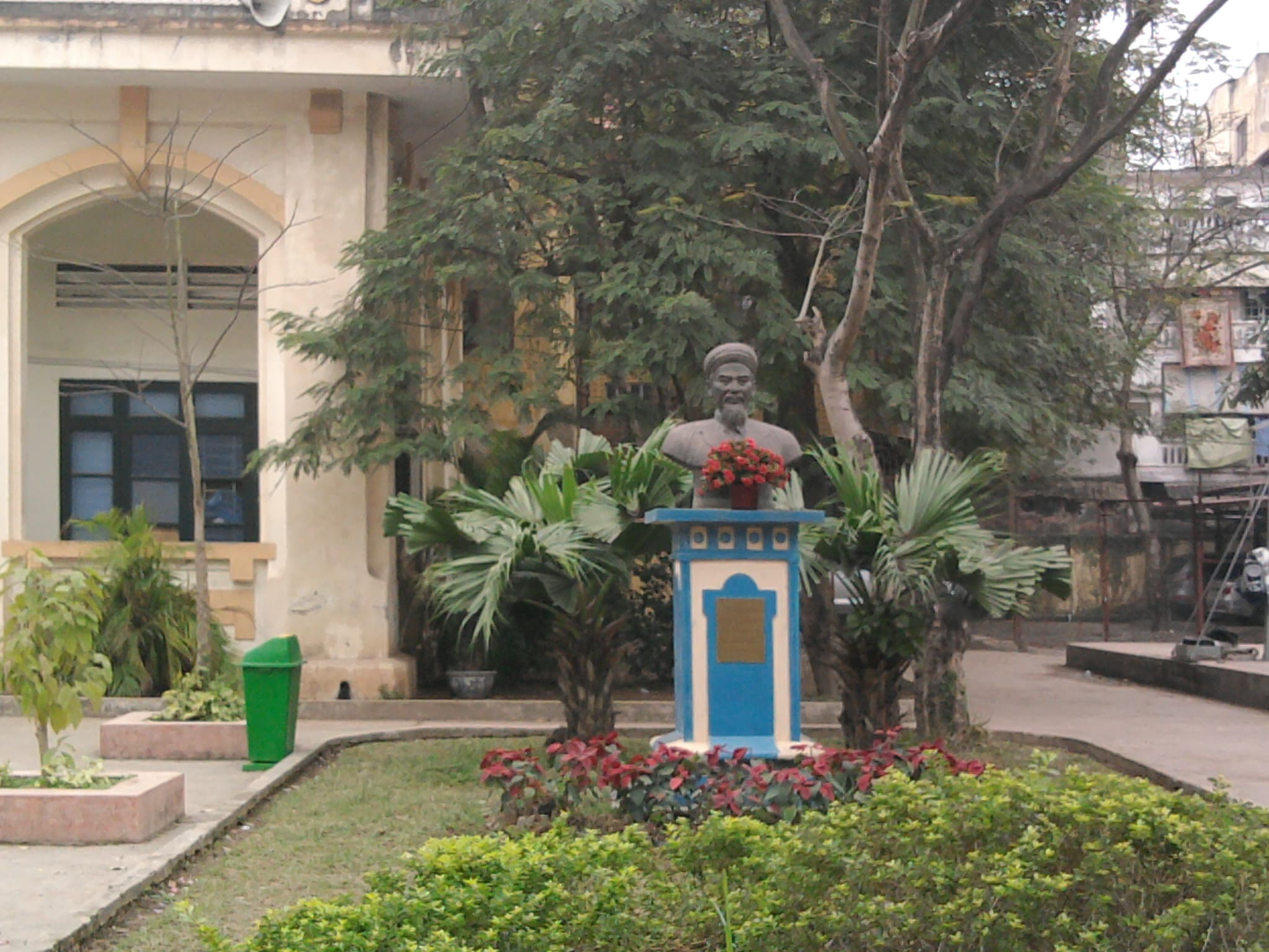 Đền Nguyễn Công Trứ