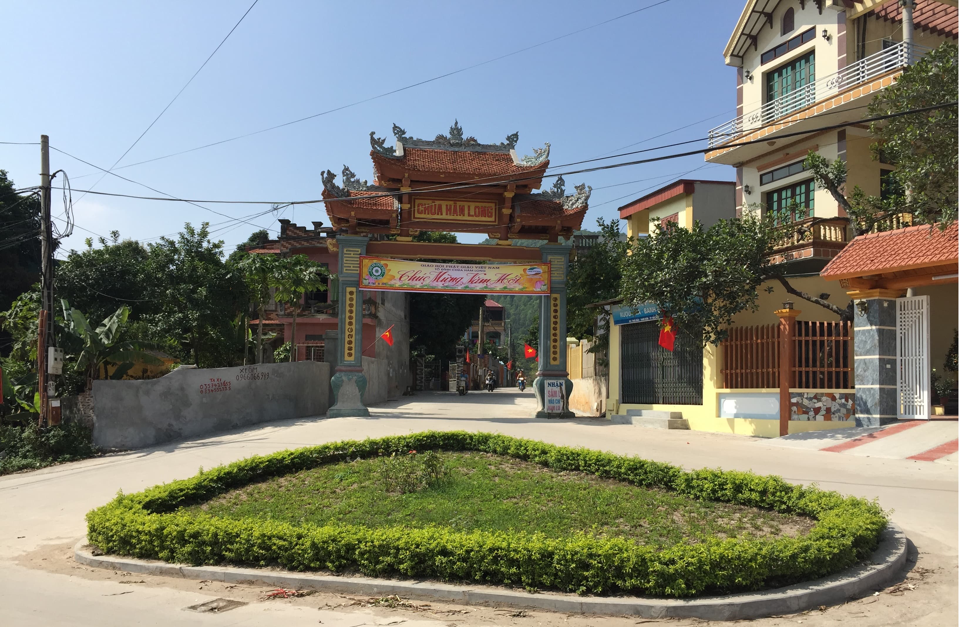 Chùa Hàm Long