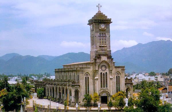 Nhà Thờ Lạc Quang