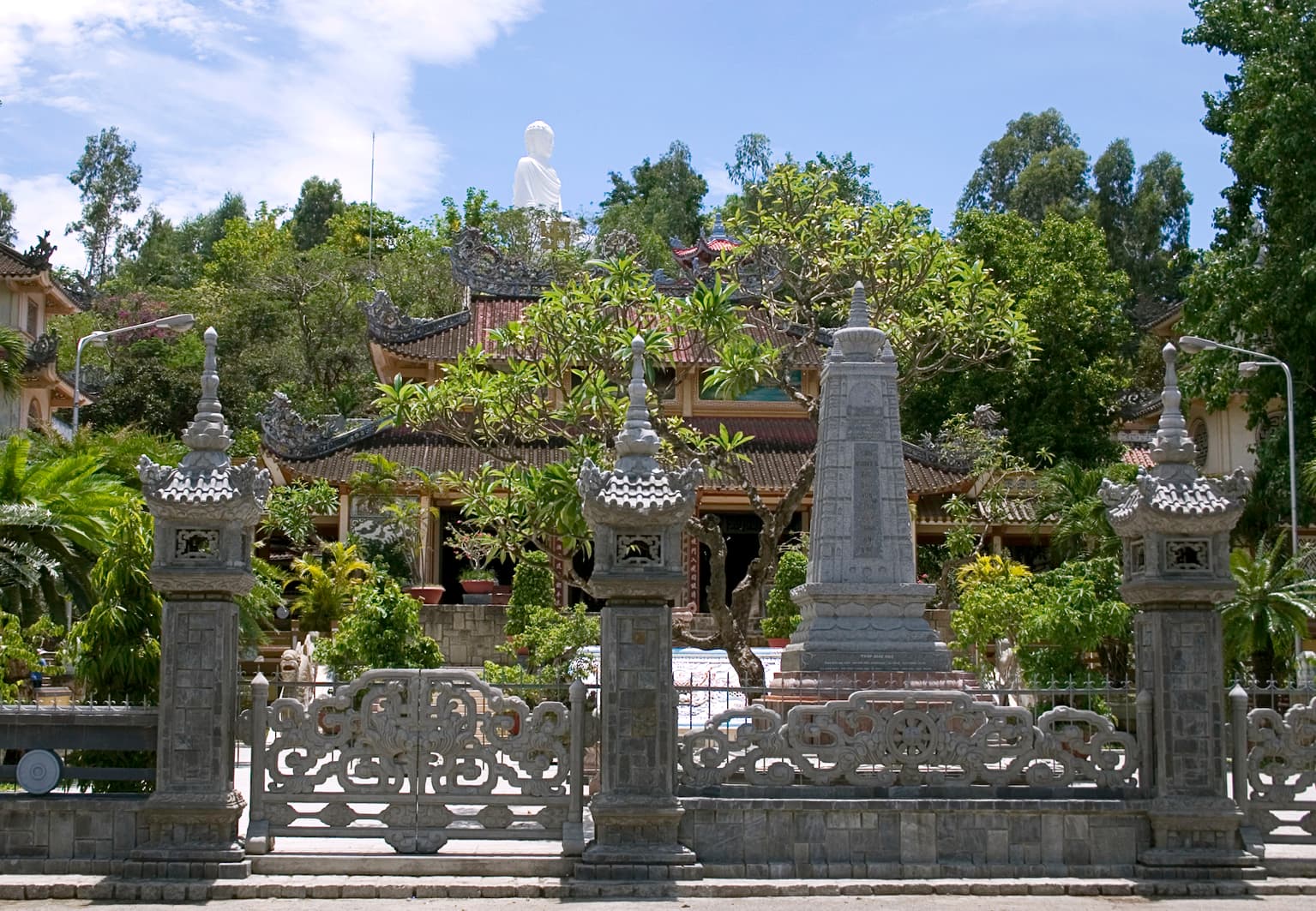 Chùa Sắc tứ Long Sơn