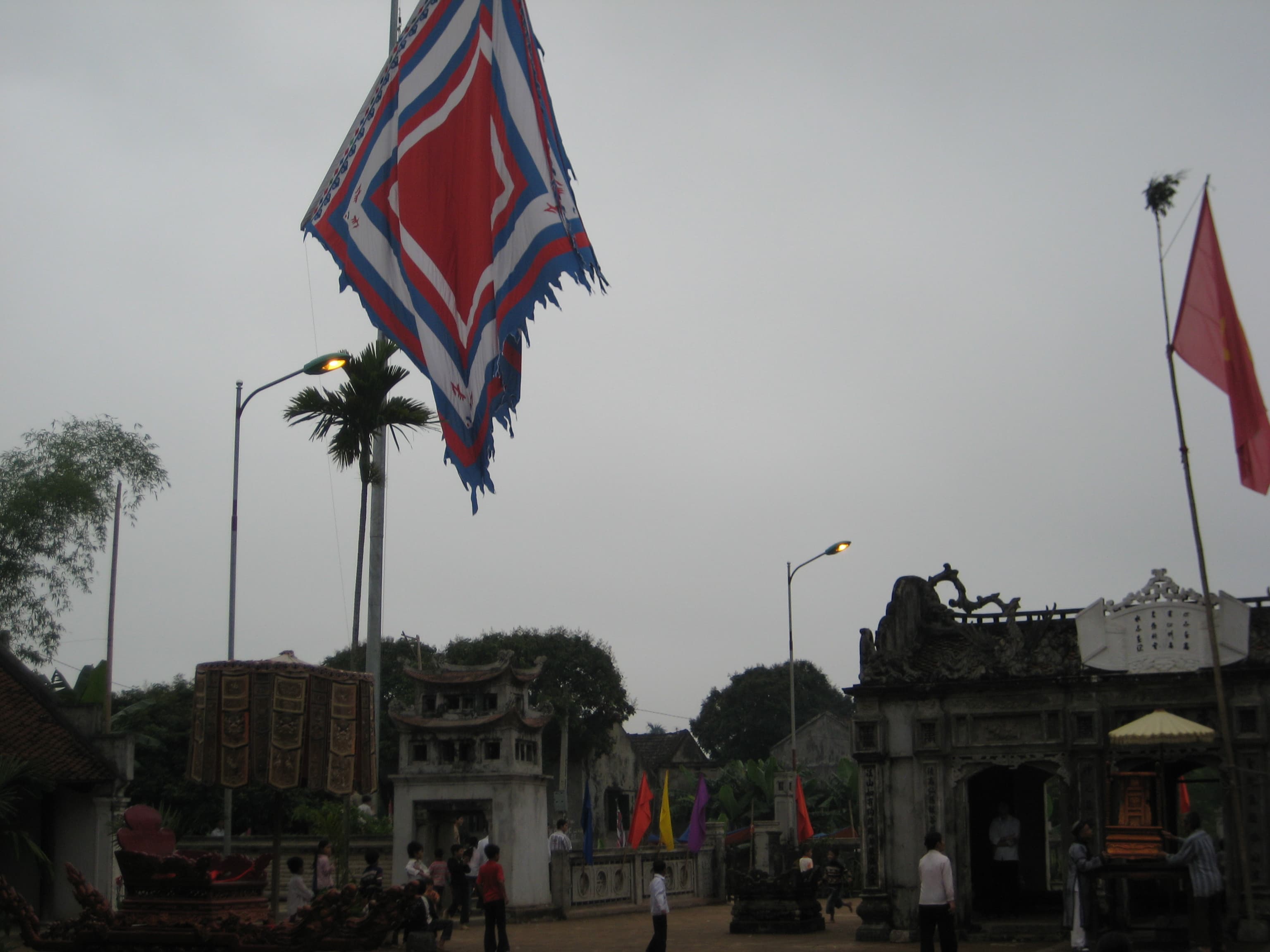 Đền Thánh Nguyễn