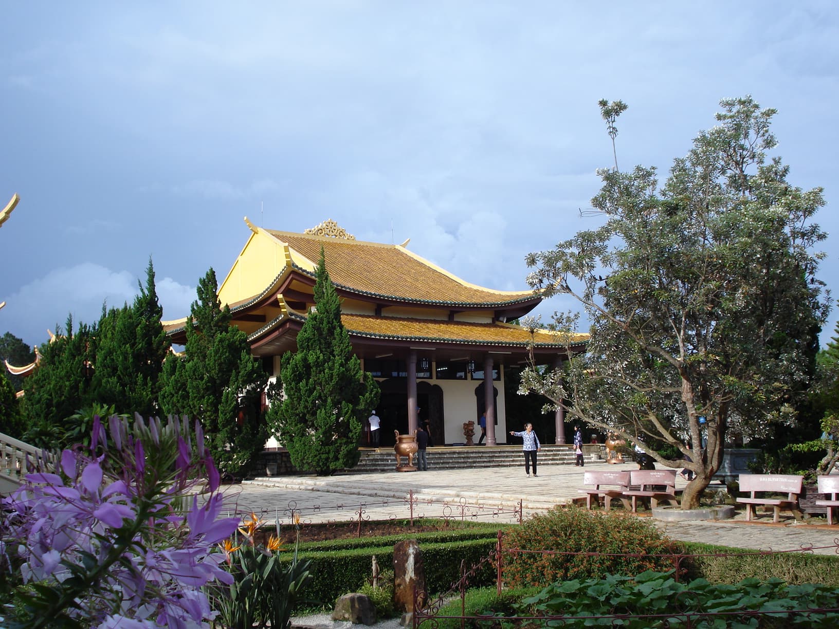Thiền Viện Trúc Lâm( sảnh chính)
