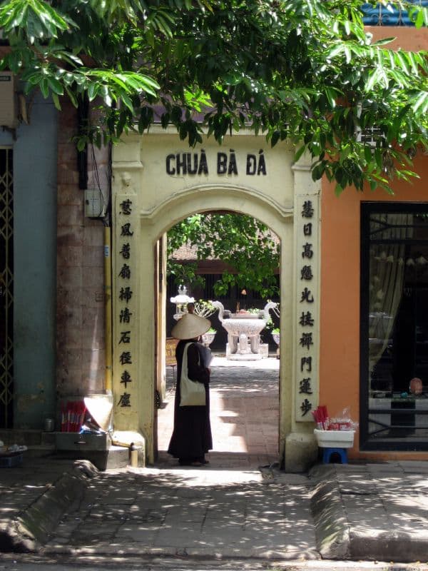 Chùa Bà Đá