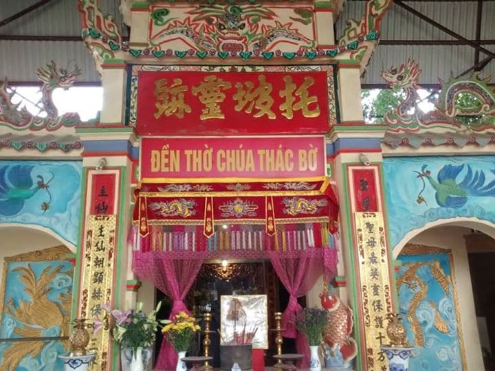 Đền Chúa Thác Bờ